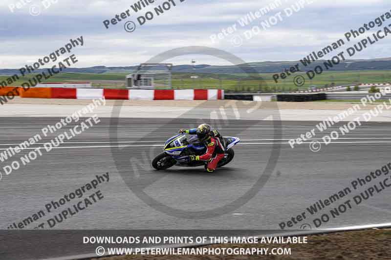 cadwell no limits trackday;cadwell park;cadwell park photographs;cadwell trackday photographs;enduro digital images;event digital images;eventdigitalimages;navarra;no limits trackdays;peter wileman photography;racing digital images;trackday digital images;trackday photos